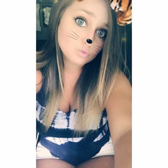 Meet your Posher, Haley - Picture 1 of 1